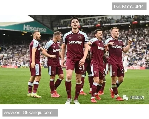 哈特堡格与列夫林的激烈对决揭示了足球战术的魅力与团队精神 哈特堡格与列夫林的激烈对决揭示了足球战术的魅力与团队精神